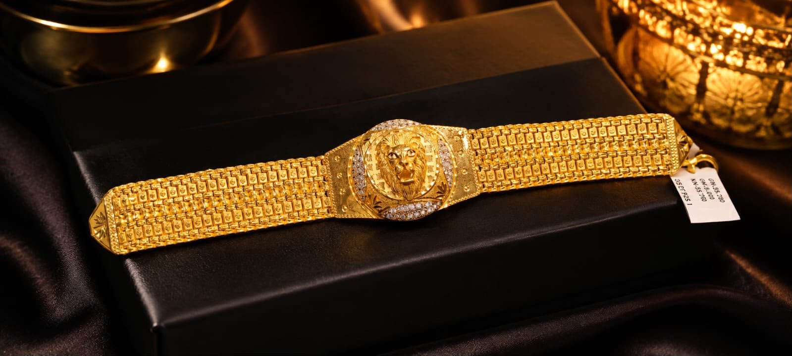 Lion Motif Gold Bracelet